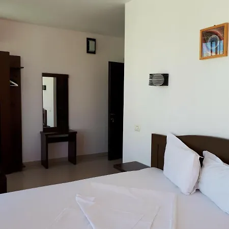 Guest house Vila Gema 3*