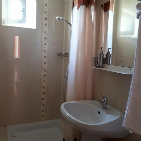 Guest house Vila Gema 3*